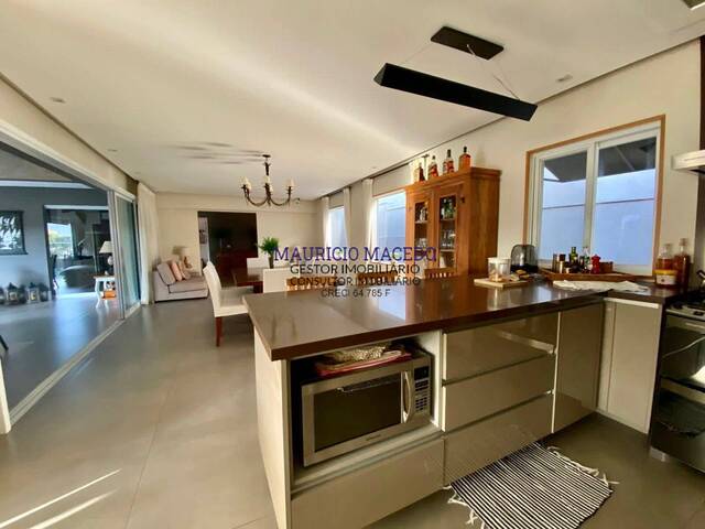 Casa para Venda em Santana de Parnaíba - 5