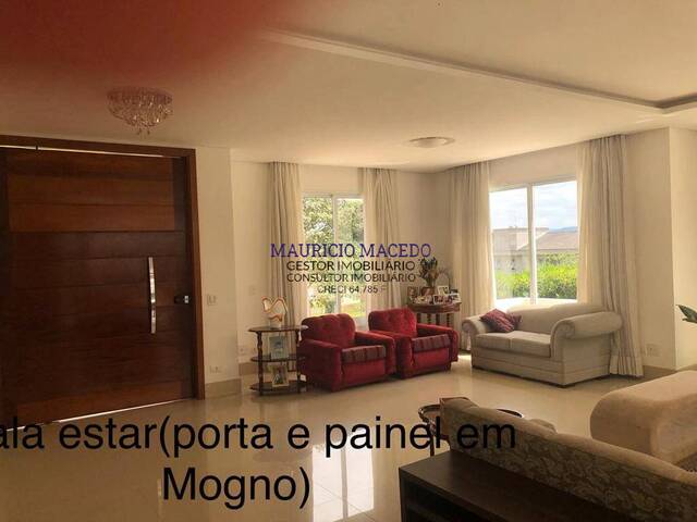 #1839 - Casa para Venda em Santana de Parnaíba - SP