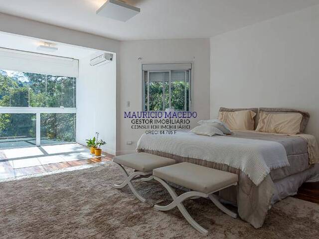 Casa para Venda em Santana de Parnaíba - 5