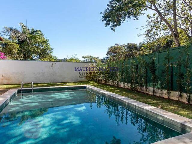 #1845 - Casa para Venda em Santana de Parnaíba - SP