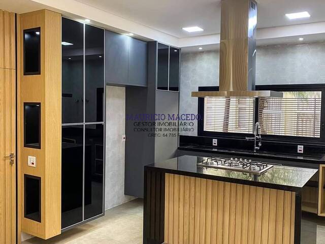Casa para Venda em Santana de Parnaíba - 5