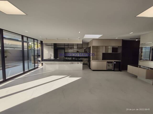 #1856 - Casa para Venda em Santana de Parnaíba - SP