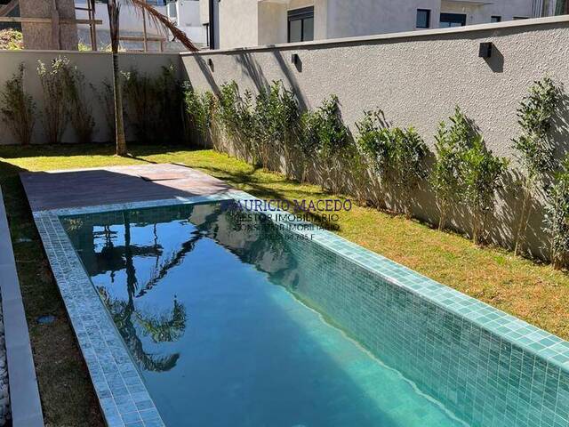 Casa para Venda em Santana de Parnaíba - 3