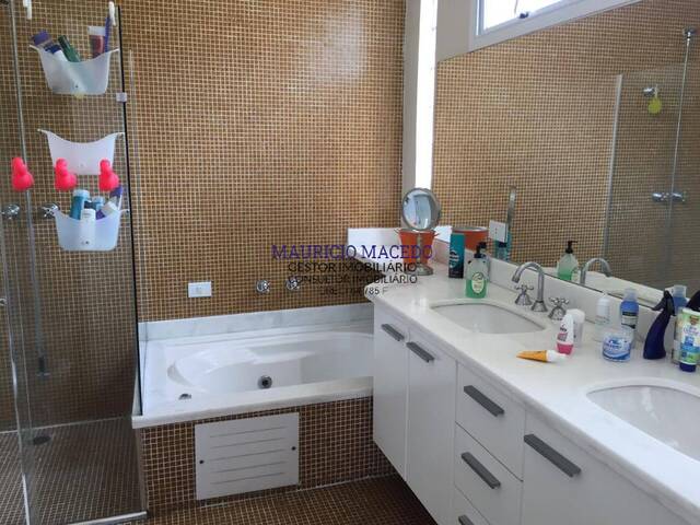 #1864 - Casa para Venda em Santana de Parnaíba - SP