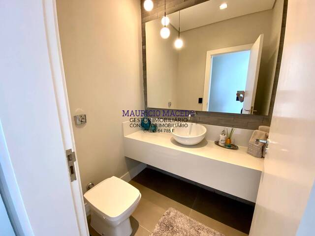 #1867 - Casa para Venda em Santana de Parnaíba - SP