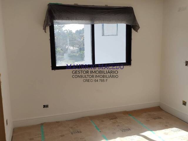 Casa para Venda em Santana de Parnaíba - 4