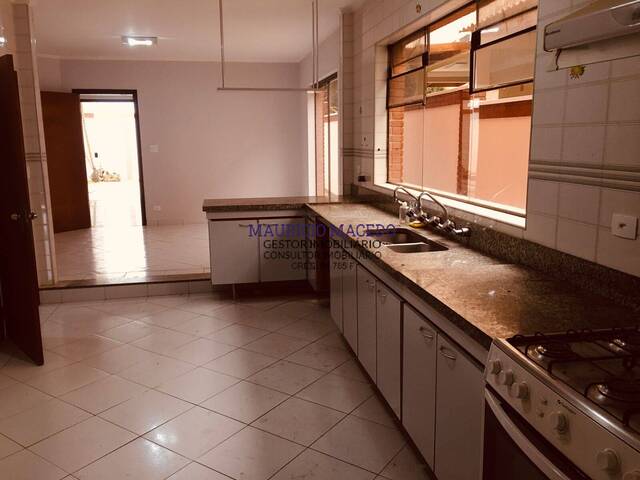 #1709 - Casa para Venda em Santana de Parnaíba - SP