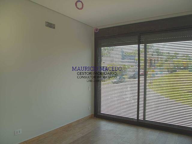 Casa para Venda em Santana de Parnaíba - 5