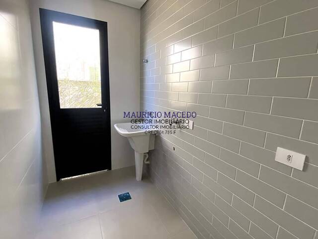 #1905 - Casa para Venda em Santana de Parnaíba - SP