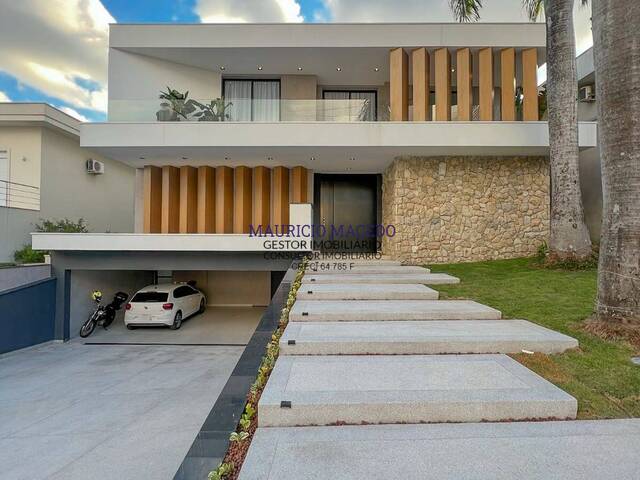 #1933 - Casa para Venda em Santana de Parnaíba - SP