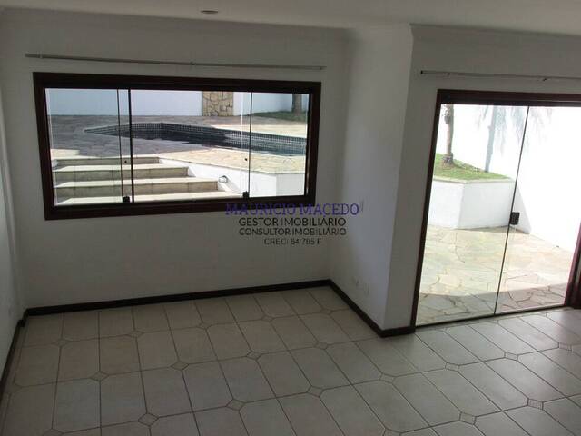 Casa para Venda em Santana de Parnaíba - 5