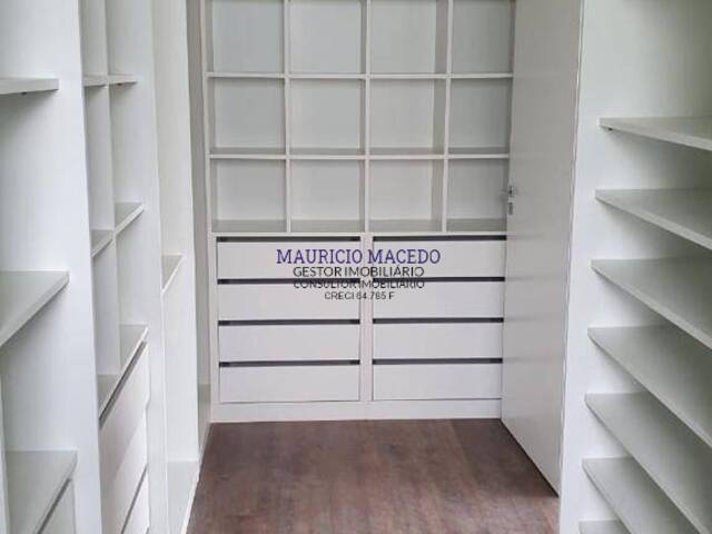 Casa para Venda em Santana de Parnaíba - 5