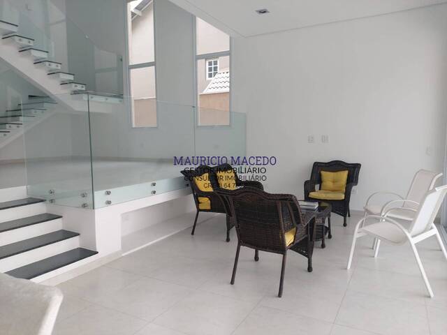 Casa para Venda em Santana de Parnaíba - 5