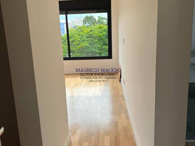 Casa para Venda em Santana de Parnaíba - 5