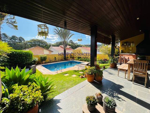 #2005 - Casa para Venda em Santana de Parnaíba - SP