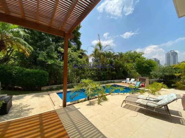 #2013 - Casa para Venda em Barueri - SP