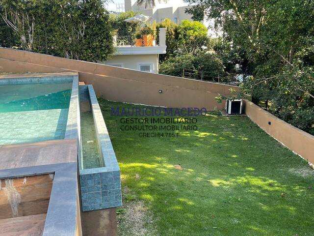 #2014 - Casa para Locação em Santana de Parnaíba - SP