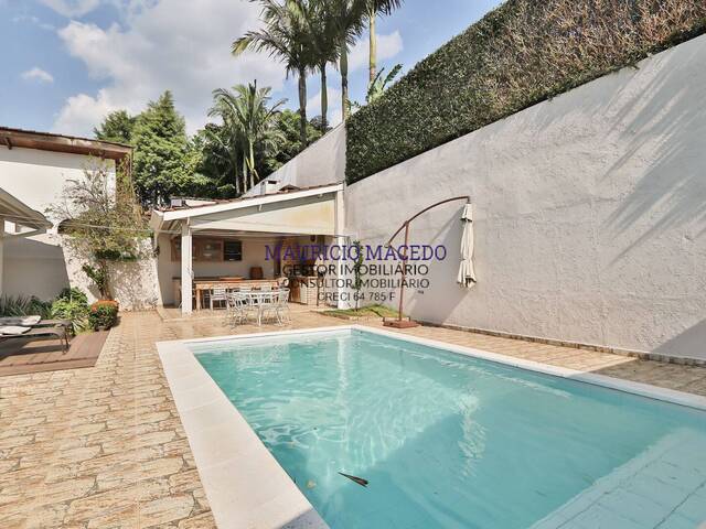 #2018 - Casa para Venda em Santana de Parnaíba - SP