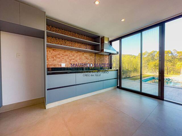 Casa para Venda em Santana de Parnaíba - 5