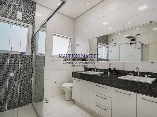 Casa para Venda em Santana de Parnaíba - 4