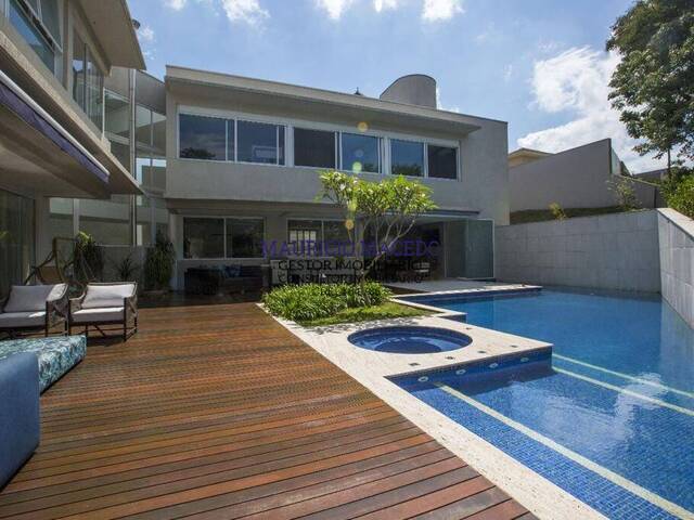 #2062 - Casa para Venda em Santana de Parnaíba - SP