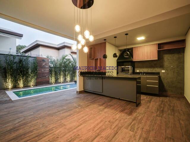 Casa para Venda em Santana de Parnaíba - 5