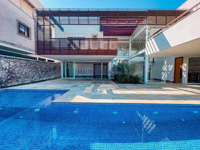 #2061 - Casa para Venda em Santana de Parnaíba - SP