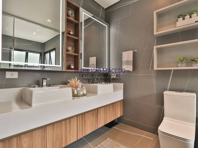 #2074 - Casa para Venda em Santana de Parnaíba - SP