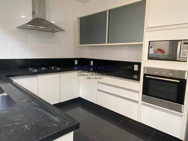 Casa para Venda em Santana de Parnaíba - 3
