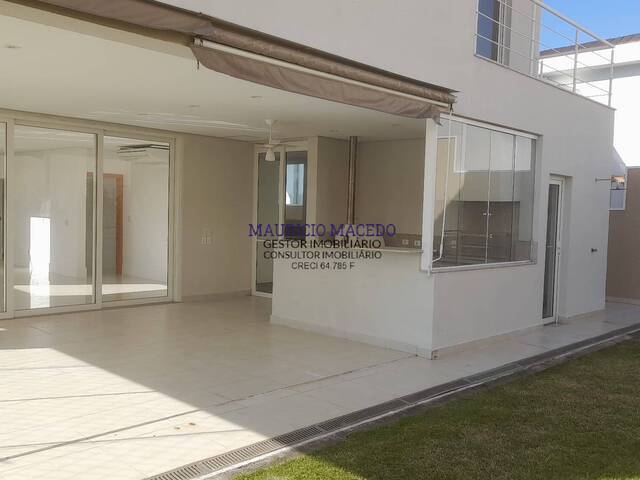 #2011 - Casa para Venda em Santana de Parnaíba - SP