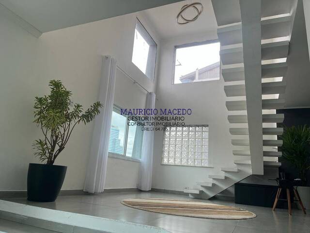 Casa para Venda em Santana de Parnaíba - 4