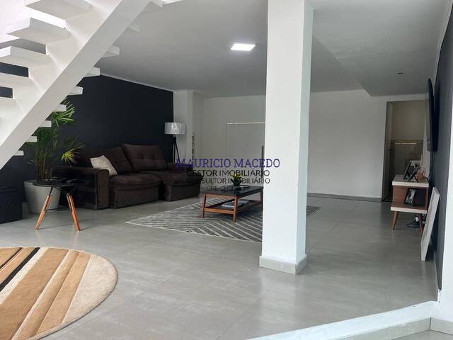 Casa para Venda em Santana de Parnaíba - 3