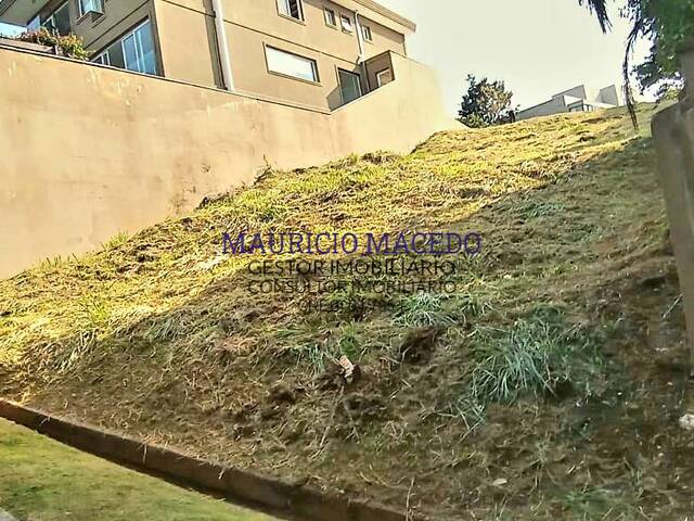 Terreno para Venda em Santana de Parnaíba - 4