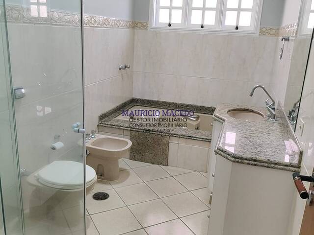 Casa para Venda em Santana de Parnaíba - 4