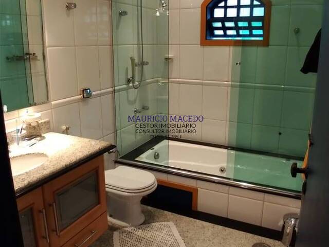 Casa para Venda em Santana de Parnaíba - 5