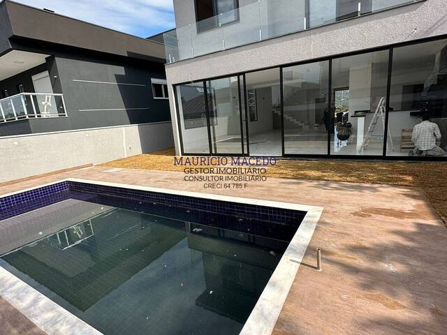 #2122 - Casa para Venda em Santana de Parnaíba - SP