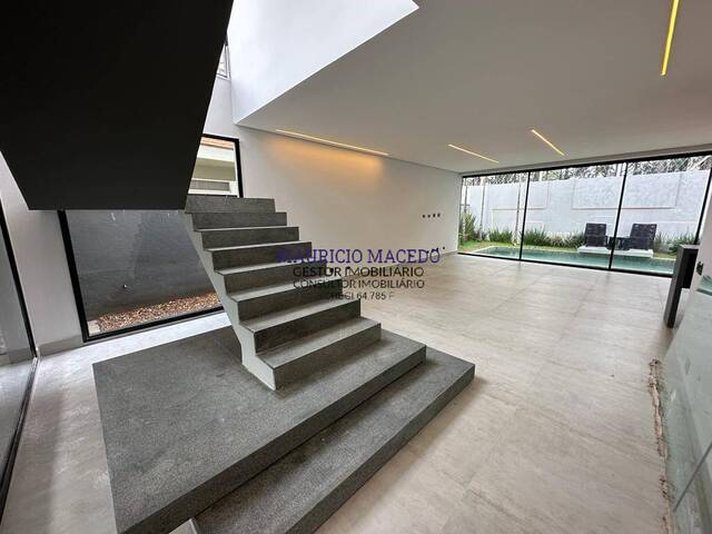 Casa para Venda em Santana de Parnaíba - 4