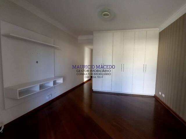 #2137 - Casa para Venda em Santana de Parnaíba - SP