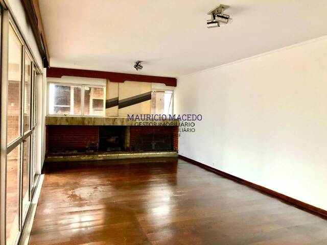Casa para Venda em Santana de Parnaíba - 2