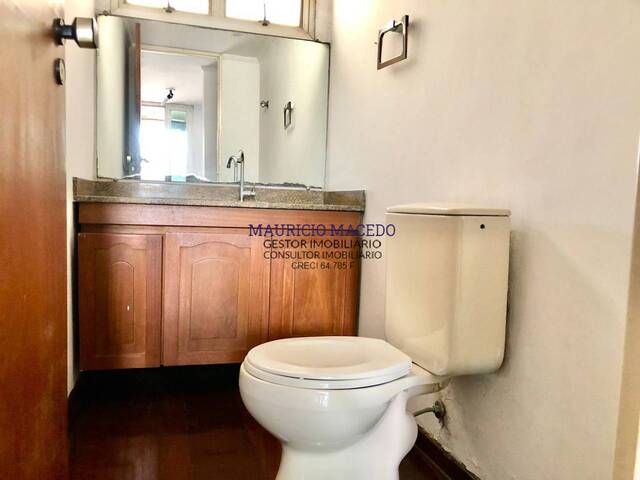 Casa para Venda em Santana de Parnaíba - 3