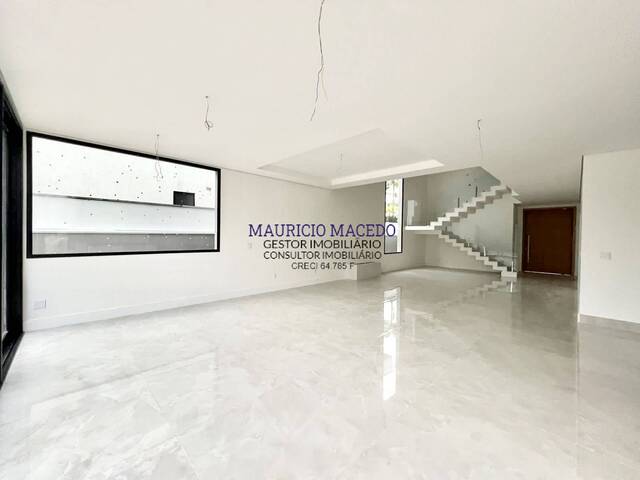 Casa para Venda em Santana de Parnaíba - 2