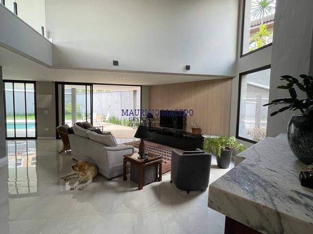 Casa para Venda em Santana de Parnaíba - 5