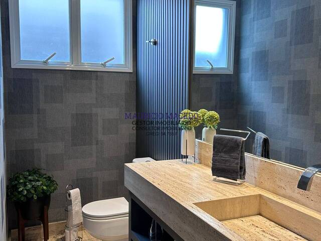 #2157 - Casa para Venda em Santana de Parnaíba - SP