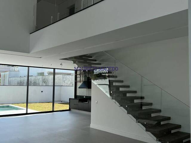 Casa para Venda em Santana de Parnaíba - 5