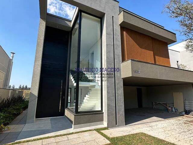 Casa para Venda em Santana de Parnaíba - 2