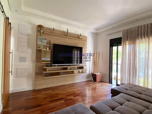 Casa para Venda em Santana de Parnaíba - 5