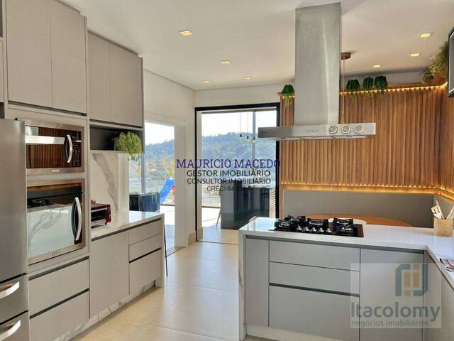 Casa para Venda em Santana de Parnaíba - 4