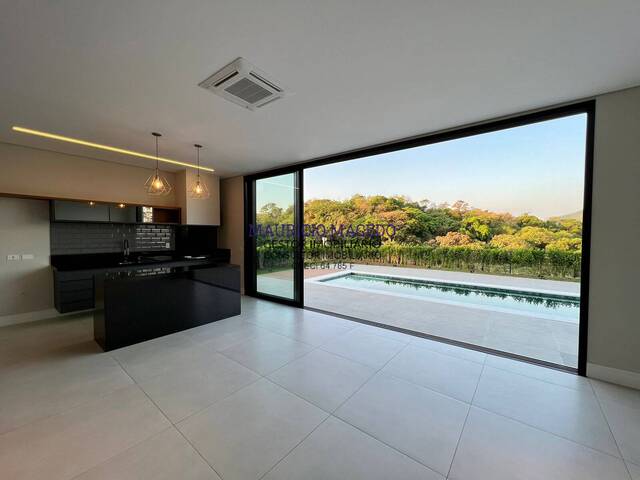 #2192 - Casa para Venda em Santana de Parnaíba - SP