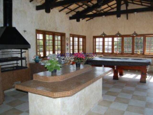 #2199 - Casa para Venda em Santana de Parnaíba - SP