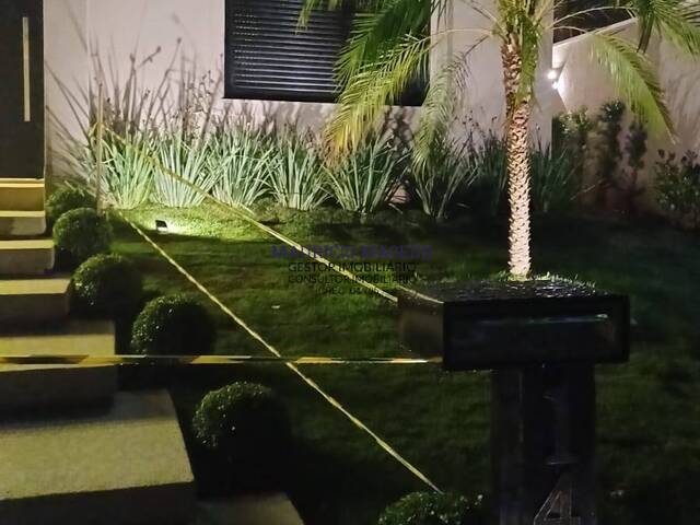 Casa para Venda em Santana de Parnaíba - 5